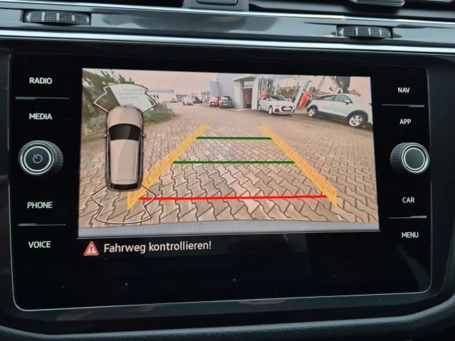 Volkswagen Tiguan Active LED Navi ACC RFK SH LM