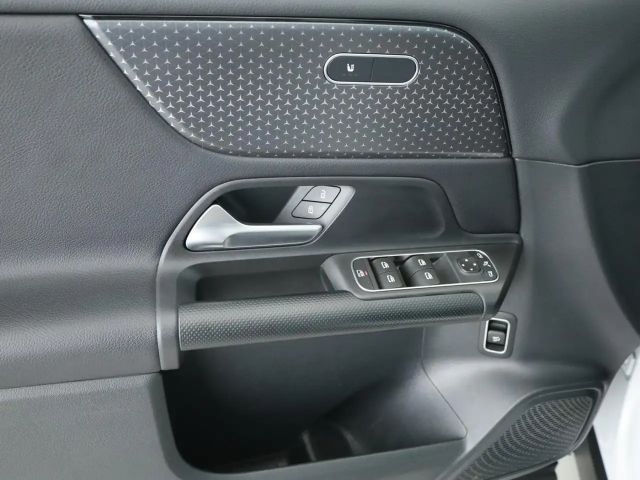 Mercedes-Benz GLB 180 GLB 180 d