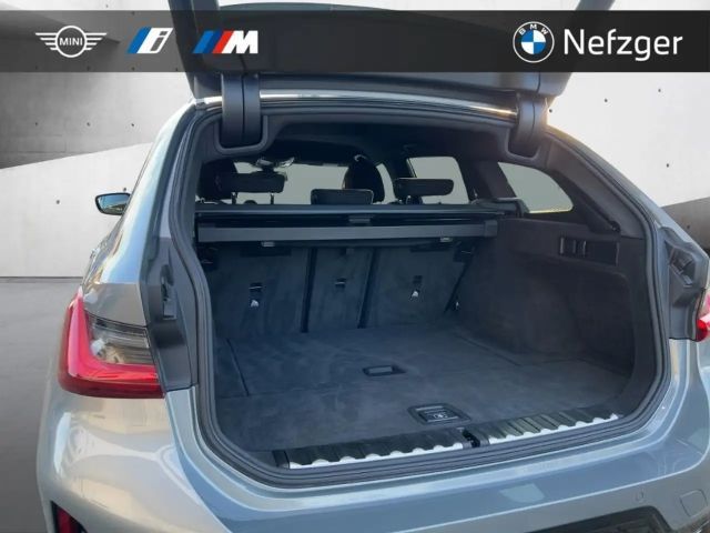 BMW 330 330d M-Sport Touring xDrive