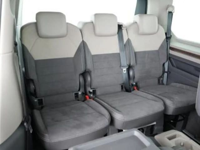 Volkswagen Multivan 2.0 TDI DSG Style T7