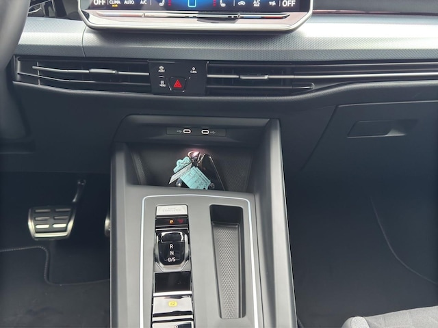 Volkswagen Golf 1.5 eTSI DSG