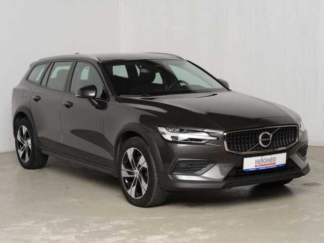 Volvo V60 Cross Country AWD Plus