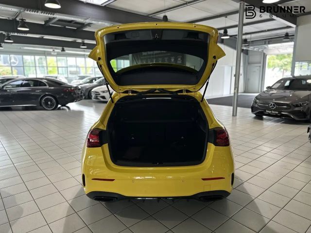 Mercedes-Benz A 220 4MATIC AMG Line