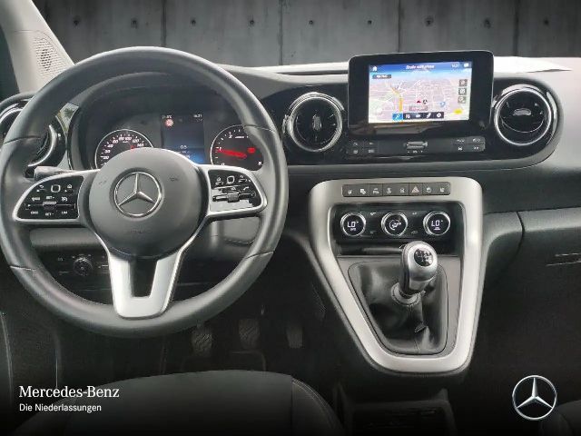 Mercedes-Benz T 180 T 180 d Klimaautom+AHK+Navi+MBUX+ParkP+PTS+Kamera