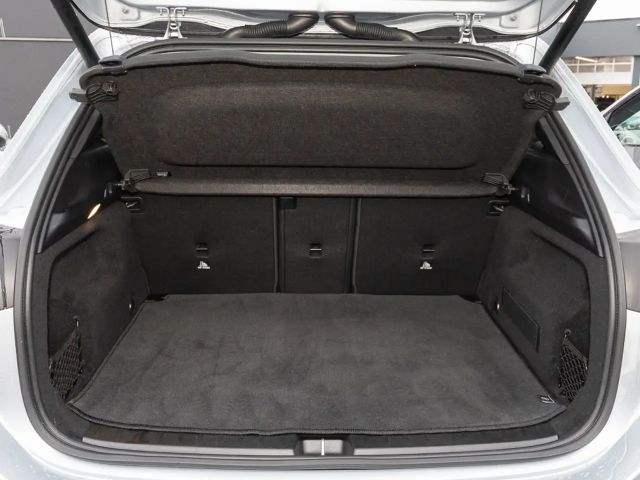 Mercedes-Benz GLA 180 ACC LED Navi SHZ Winterp. Fernlichtass.