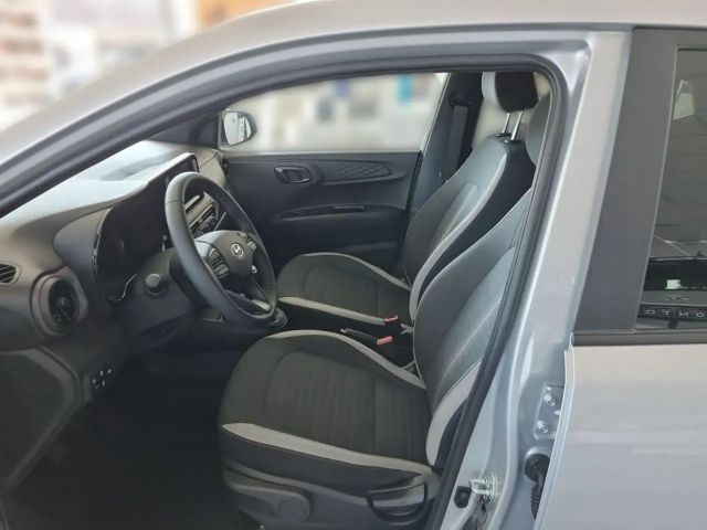 Hyundai i10 1.0