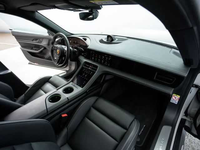 Porsche Taycan Sport Turismo