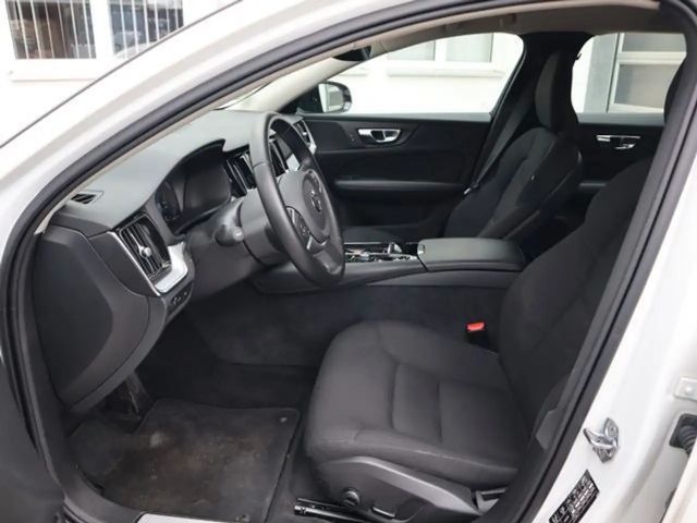 Volvo V60 R-Design Recharge T6