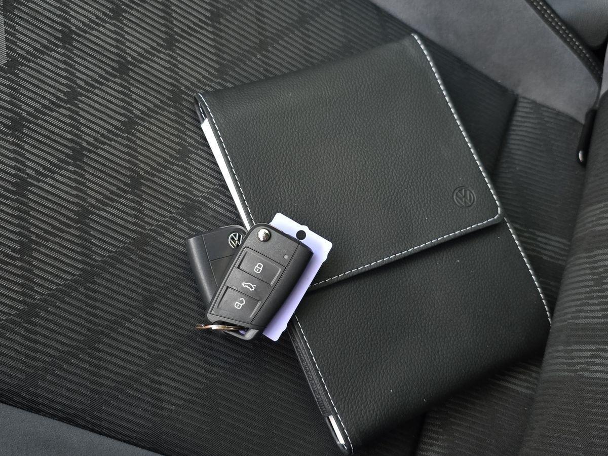 Volkswagen Polo 1.0 TSI DSG R-Line