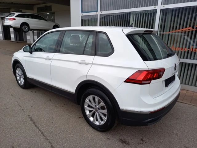 Volkswagen Tiguan Basis