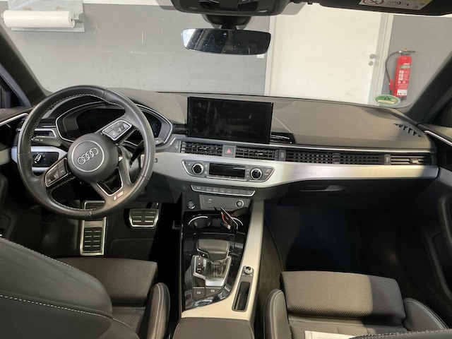 Audi A4 40 TDI Avant S-Line S-Tronic
