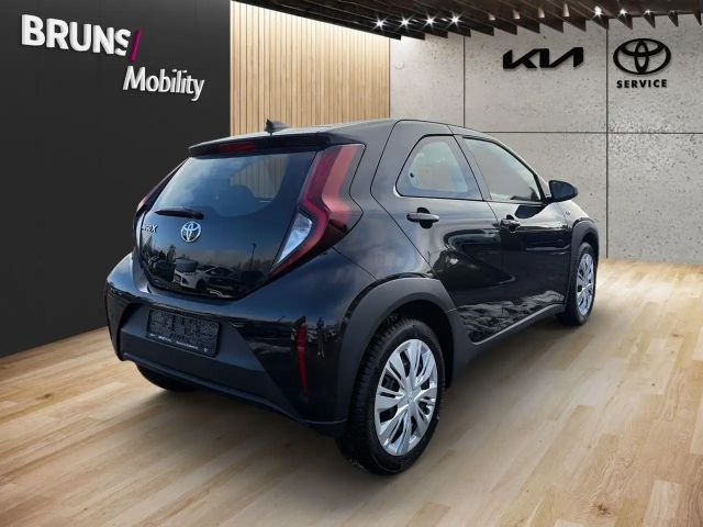 Toyota Aygo X 1.0 VVT-i Business