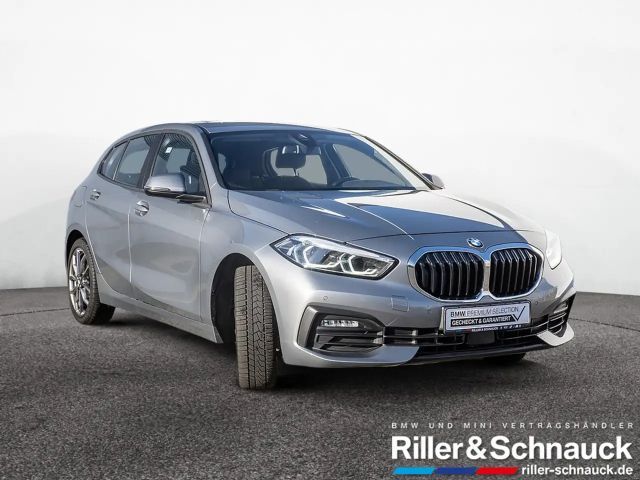 BMW 120 120i Sedan