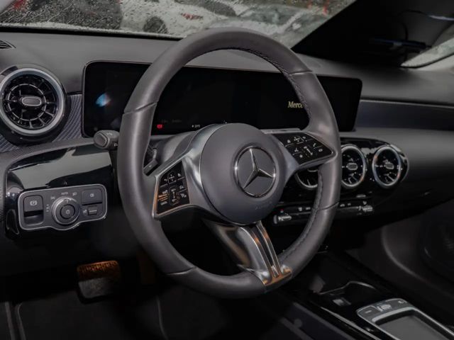 Mercedes-Benz A 200 Progressive