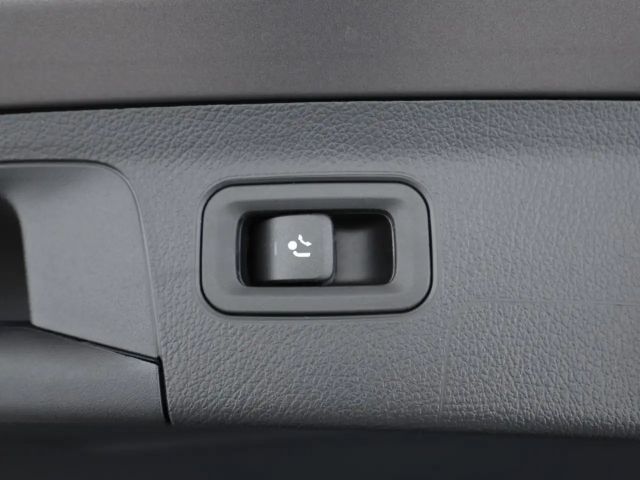 Mercedes-Benz A 220 A 220 d AMG Line