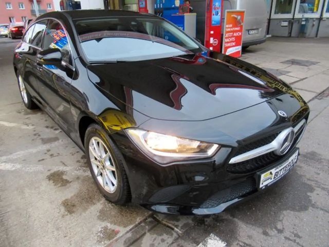 Mercedes-Benz CLA 180 Shooting Brake
