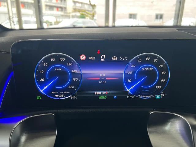 Mercedes-Benz EQB 300 4MATIC AMG Line