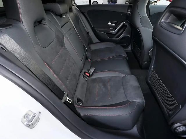 Mercedes-Benz A 200 AMG Line