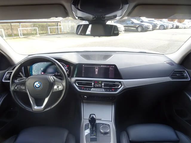 BMW 320 320e Advantage pakket Touring