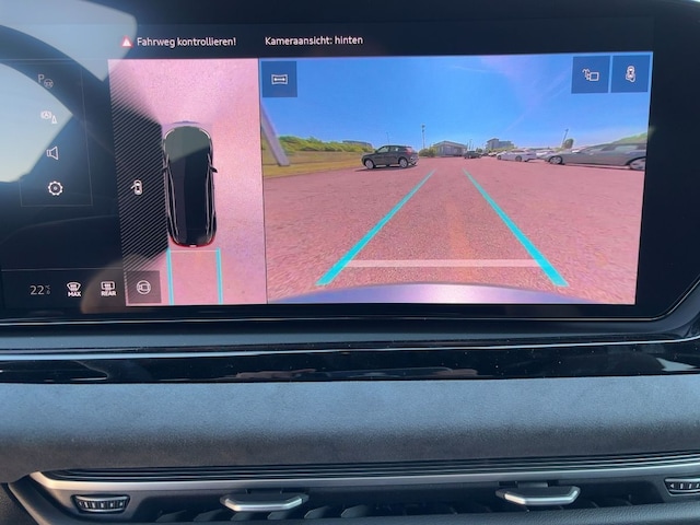 Audi A6 Avant Quattro S-Tronic