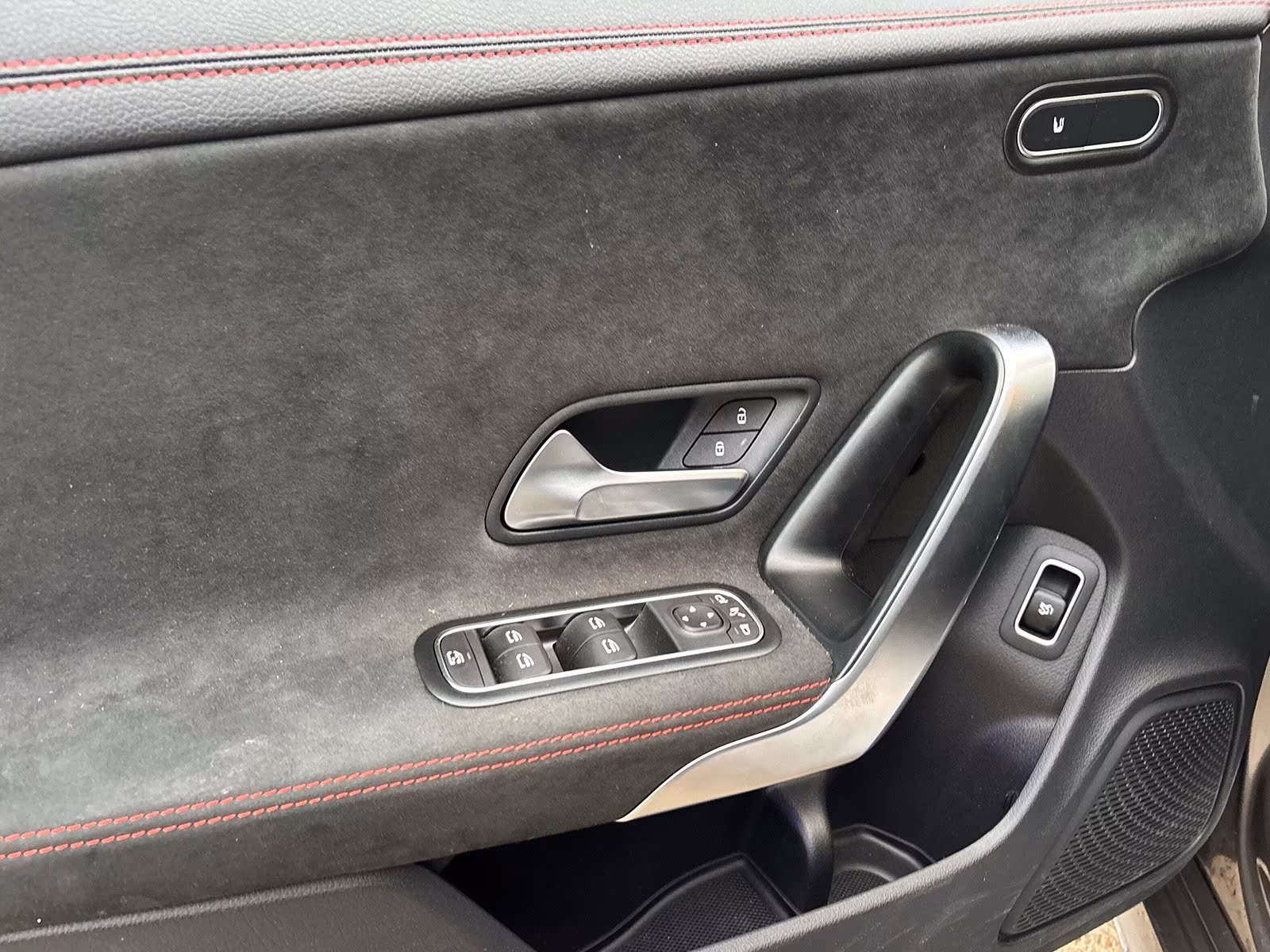 Mercedes-Benz CLA 200 AMG Line Coupé