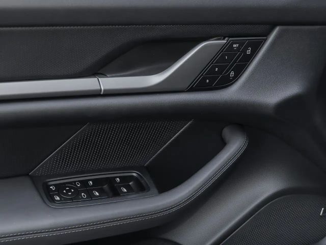 Porsche Taycan Performance Plus