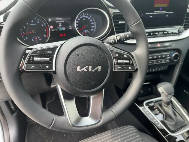 Kia Ceed CEED Ultimate Edition 1.5T LED+Kamera+Navi