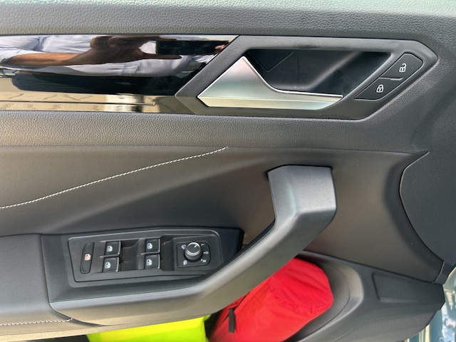 Volkswagen T-Roc 1.5 TSI DSG IQ.Drive R-Line