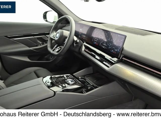 BMW 530 530e M-Sport Sedan xDrive