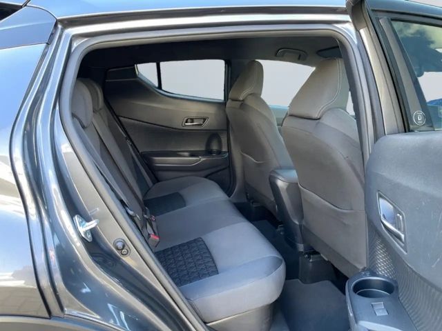 Toyota C-HR Hybride Team D