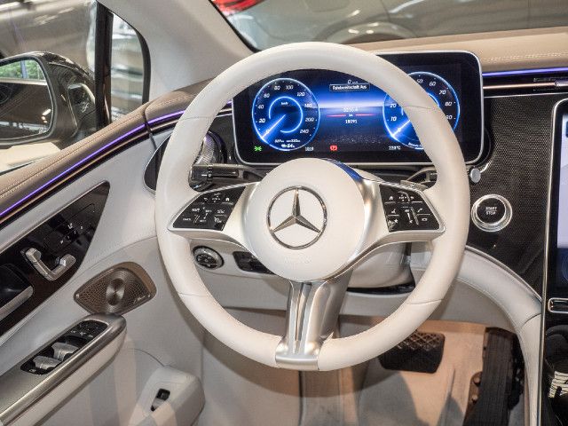 Mercedes-Benz EQE 350 Sedan