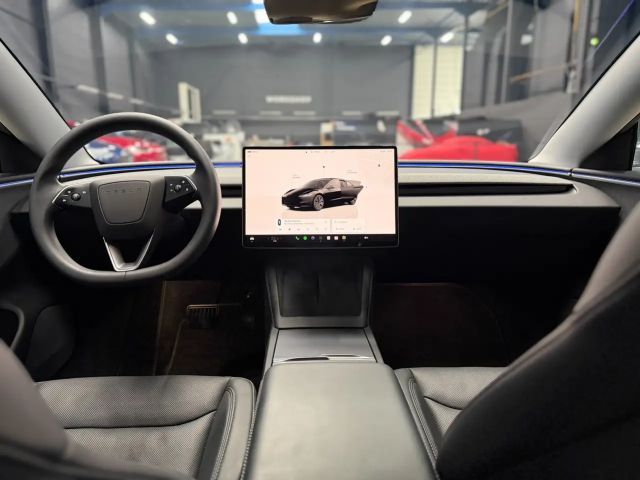 Tesla Model 3 RWD
