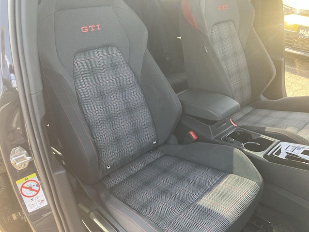 Volkswagen Golf 2.0 TSI DSG