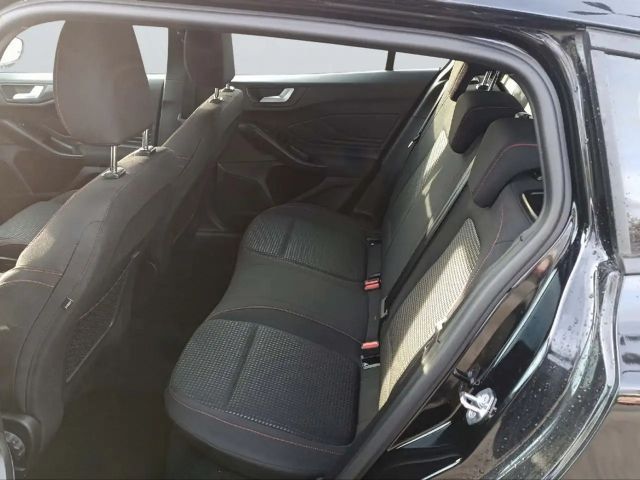 Ford Focus EcoBoost ST Line