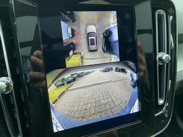 Volvo XC40 Dark Plus