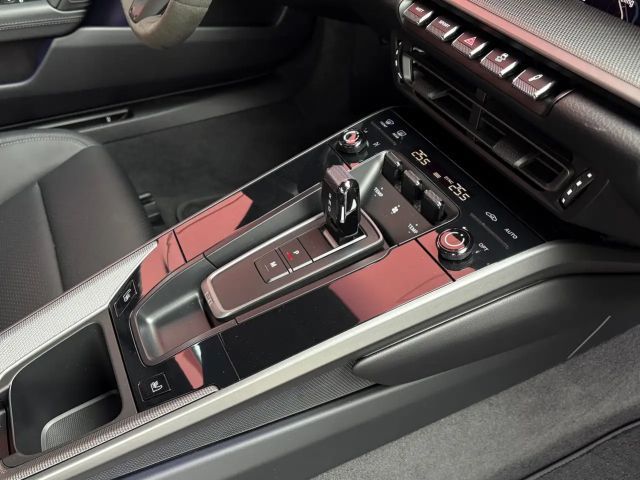 Porsche 911 992 Carrera Coupé