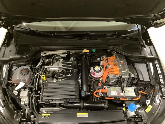 Volkswagen Golf DSG GTE Plus eHybrid