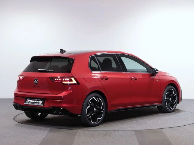Volkswagen Golf 1.5 TSI R-Line Style