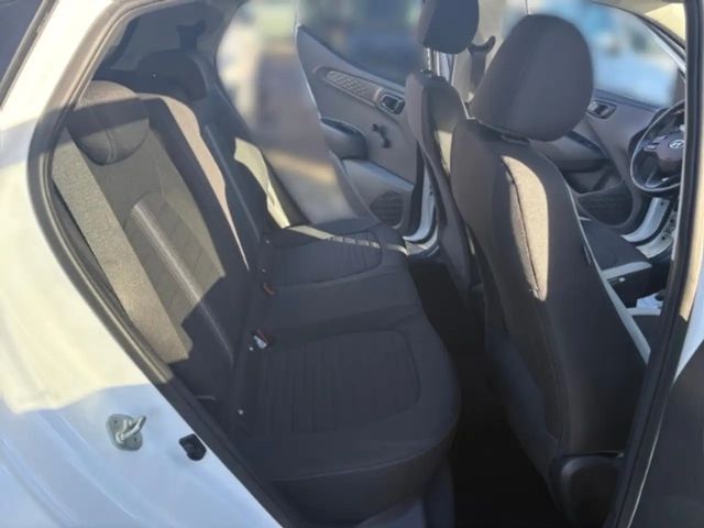 Hyundai i10 Edition 30 +CARPLAY+SHZ+TEMPOMAT+RADIO+UVM+