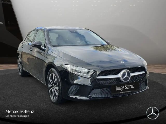Mercedes-Benz A 250 A 250 e Style