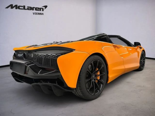 McLaren Artura Spider