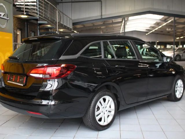 Opel Astra Edition Sports Tourer