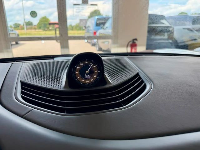 Porsche Taycan Performance Plus