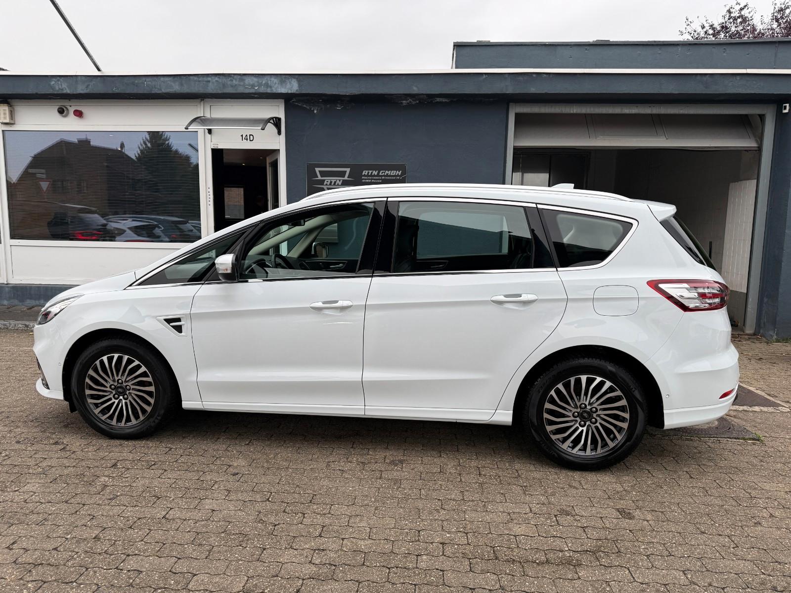 Ford S-Max Titanium
