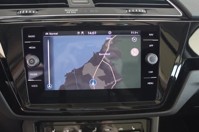 Volkswagen Touran 1.5 TSI DSG R-Line