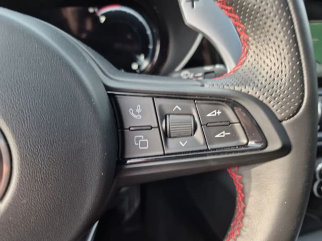 Alfa Romeo Giulia Q4