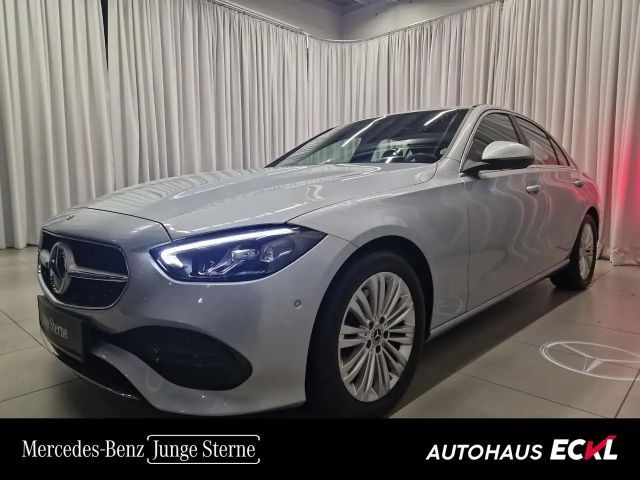 Mercedes-Benz C 200 C 200 d Sedan