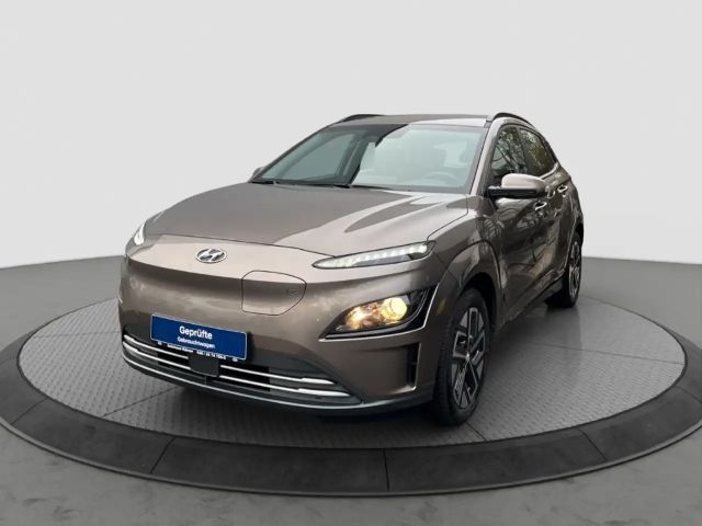 Hyundai Kona Select