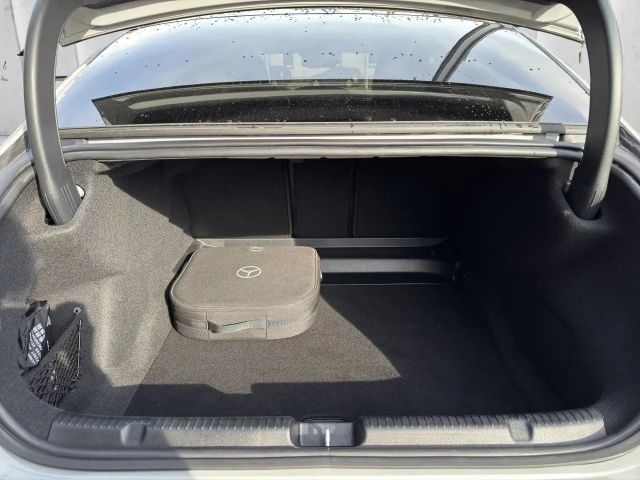 Mercedes-Benz EQE 350 AMG Line Sedan