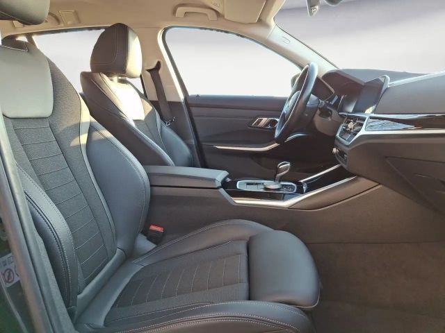 BMW 330 330e Sport Line Touring